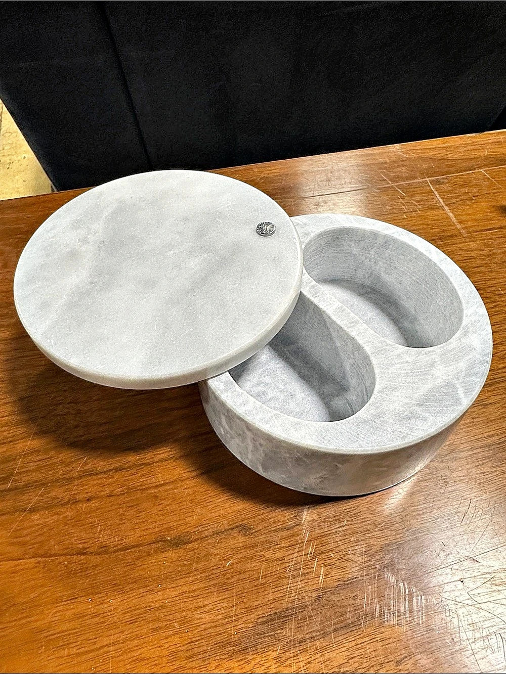 Marble Salt n pepper box
